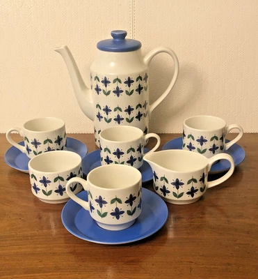 GORGEOUS RETRO MIDWINTER 'ROSELLE' PATTERN COFFEE SET - 1960s - Image 1 of 4