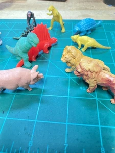 Vintage Plastik Dinasaurs und Domestic Hong Kong 11 Miniaturen - Bild 1 von 8