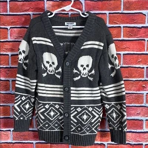 Old Navy Kids Boys Skull and Crossbones Sweater Cardigan Size Small (6/7) - Picture 1 of 6