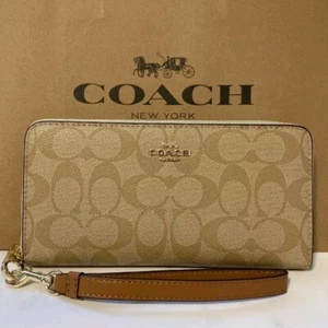 COACH Light Brown Signature Logo Long Wallet Round Zip with strap C4452 Rare New - Bild 1 von 8