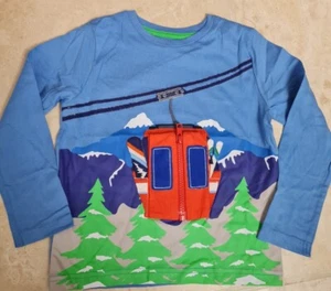MINI BODEN Lift-the-Flap Estación de Esquí Góndola Aplique ALGODÓN CAMISETA TOTALMENTE NUEVA - Imagen 1 de 8