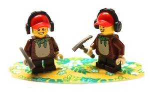 2 Monkey Boys LEGO® Minifigure™ Construction hats sound proof with ice pick BAM - Picture 1 of 3