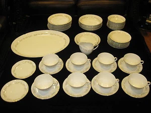55PC ROYAL M BY YAMAKA ,JAPAN LORI FINE CHINA SET GOLDTRIM-VERY ELEGANT - Picture 1 of 10