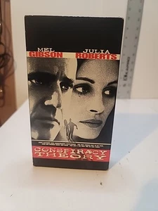 Conspiracy Theory (VHS, 1997) Mel Gibson, Julia Roberts New & Factory Sealed - Picture 1 of 7