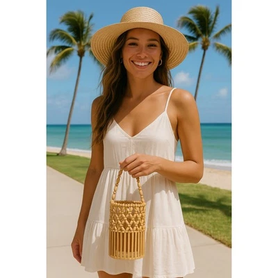 Bolso con asa superior de cubo Casanova de bambú L Space nuevo Foto 1 de 4