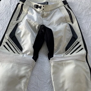 Pantalones de moto Icon Compound híbridos de cuero y textil para hombre 32 blancos medianos - Imagen 1 de 14