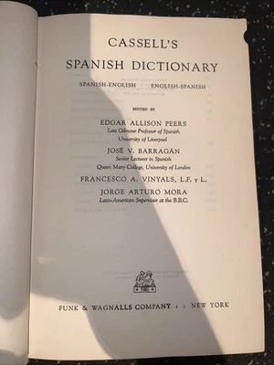 The New Cassell's Spanish Dictionary 1962 Hardback Thumb Index - Image 1 of 4