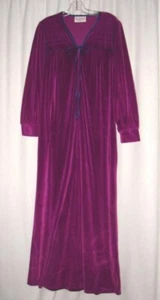 Vintage Kayser Velour Robe Size Small Dark Color Robe with side pockets - Picture 1 of 4