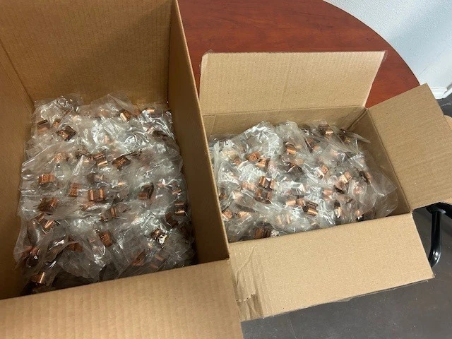 Burndy YGHC2C2 Hytap Grounding Compression C-Tap 6-2 a 6-2 ~NUEVO~ Lote de 250 Foto 1 de 3