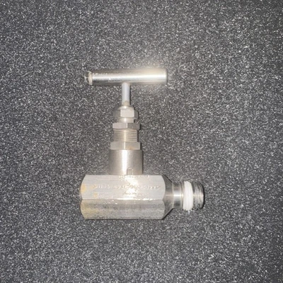 Anderson Greenwood H7HPS44Q-XP Manual 316 Stainless Needle Valve 6000psi 1/2in - Image 1 of 3