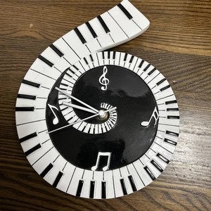 Dekoration Wanduhr Violinschlüssel Klavier Tastatur Musiknoten unregelmäßig dekorieren - Bild 1 von 13