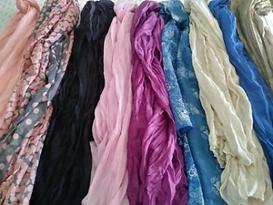 WHOLESALE LOT OF 32- Women's Soft Silky Solid Scarf Shawl Wrap Stole Silk Blend - Picture 1 of 4