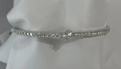 Brazalete brazalete brazalete de diamantes y oro blanco de 18k  Foto 1 de 4