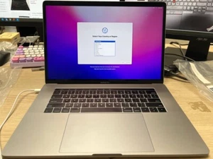 MacBook Pro 15-inch (2016) (256GB, Intel Core i7-6700HQ, 16GB) laptop - Picture 1 of 9