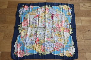VINTAGE GENUINE GUCCI FLORAL SILK SCARF VERY USED GOOD CONDITION - Picture 1 of 5