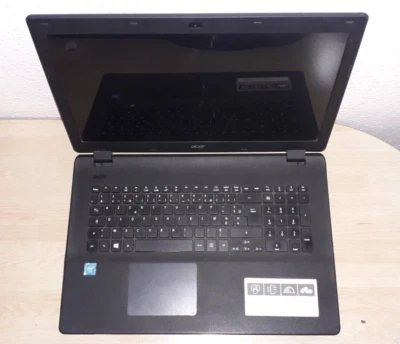 ACER ASPIRE 17" ES1-731-C6EK VENDU HS - A REPARER OU POUR LES PIECES , EN ETAT - Photo 1/4