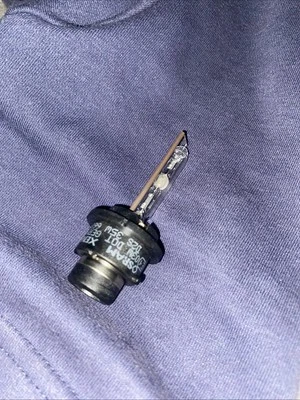 2 PIEZAS BOMBILLA XENÓN OSRAM D2S BMW X5 Z4 Z8 E46 M3 E39 E38 E60 E61 E65 E66 E64 E63 Foto 1 de 3