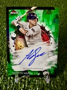 2024 Topps Finest Anthony Volpe Green Refractor /75 SP On Card Autograph Yankees - Bild 1 von 4