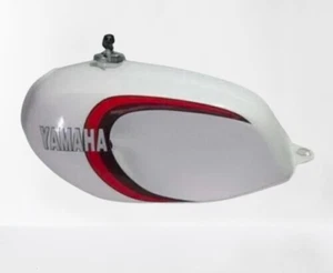 ADECUADO PARA YAMAHA Rd350Lc tanque de combustible pintado blanco 1980-81 con... - Imagen 1 de 4