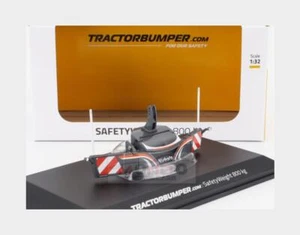 1:32 UNIVERSAL HOBBIES Accessories Tractor Bumper Kubota Safety 800Kg. UH6785 Mo - Picture 1 of 2