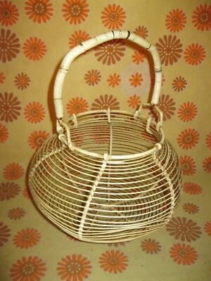 Vintage Ancien PETIT PANIER A ŒUFS ou SALADE en FIL DE FER BLANC METAL Oeuf Eggs - Photo 1/4