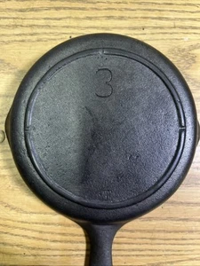Early Hand Scribed 3 Notch Lodge #3 Cast Iron Skillet-Restored - Picture 1 of 12