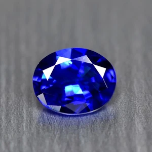 0.37Ct Oval, Lovely Lustrous Natural Royal Blue Sapphire, Sri-Lanka - Bild 1 von 1