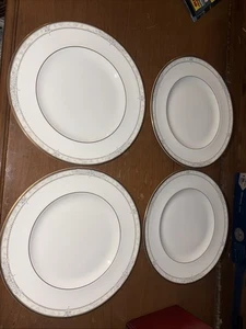 4 platos de cena Royal Doulton Naples H5309 - Imagen 1 de 12