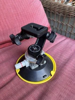 Cabeça de tripé Manfrotto 3025 com suporte de sucção Wood's Powr-Grip TL6 6” - Imagem 1 de 4