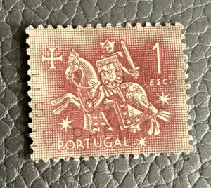 PORTUGAL 1953 KNIGHT CHEVALIER 1 ESC BROWN STAMP - Picture 1 of 2