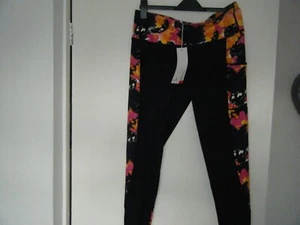 Ronhill Life Sculpt Womens 7/8 Running Tights Yoga Black Feathers Size 12 NEW - Picture 1 of 7