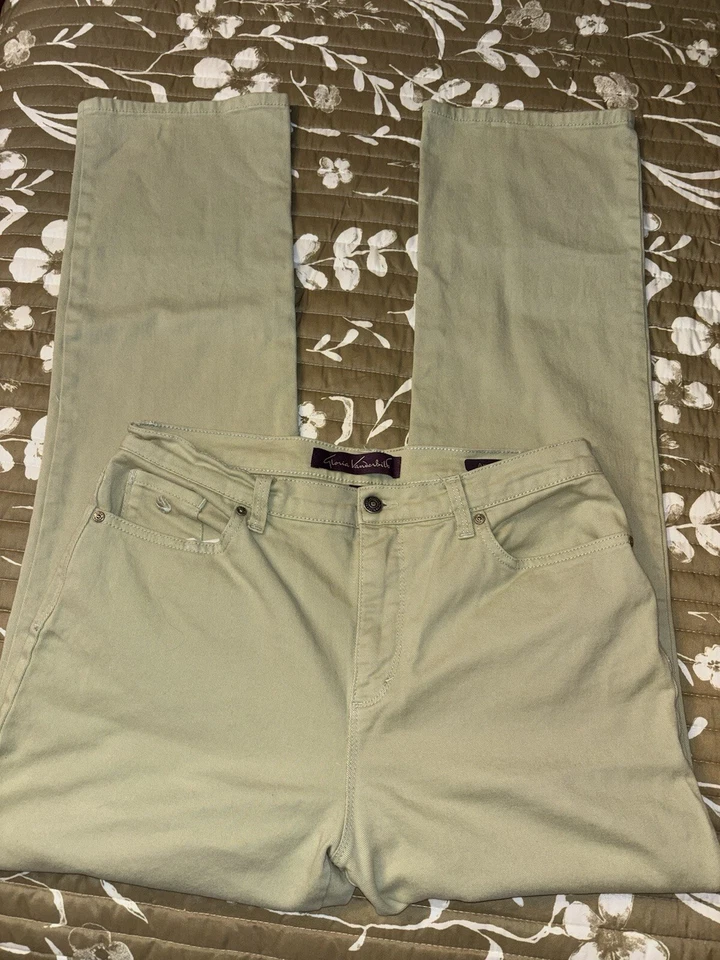 Jeans Gloria Vanderbilt Amanda verde claro talla 10 Foto 1 de 3