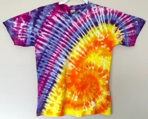 Custom Handmade Tie Dye T-Shirt, Spiral Burst Tie Dye Short Sleeve Tee, Youth L - Picture 1 of 3