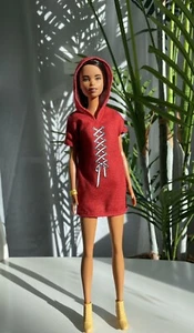2017 Barbie Fashionistas #89 Red Hoodie Dress Tall Doll Mattel - Used - Like New - Picture 1 of 3