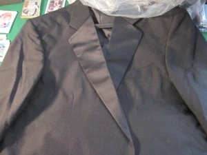 Henry Segal Tuxedo Size 42S Coat, 16 Pants - Picture 1 of 5