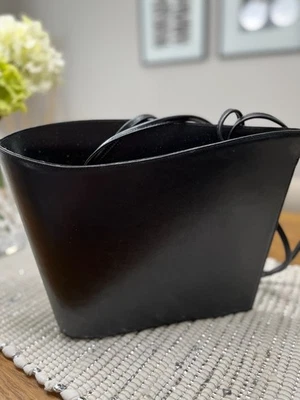 Cleo & Patek Paris Leather Medium Shoulder Bag - Image 1 of 4