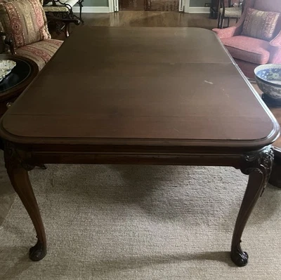 Mesa de comedor estilo Luis XV (renacimiento provincial/rococó francés) Foto 1 de 4