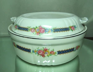 Hall China Blue Bouquet 1.5 Quart Radiance Casserole with Platinum Trim - Picture 1 of 21