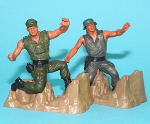 HEROES IN ACTION WWII GERMAN WOLF & US ARMY GI CAPTAIN 1974 MATTEL - Bild 1 von 3