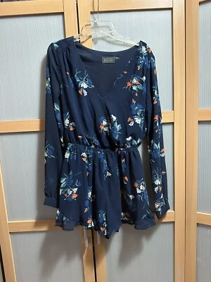 Mameluco ASTR XS Floral Manga Larga Cuello en V Cierre de Botones Azul Ideal para Verano Foto 1 de 3