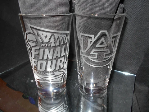 2019 FINAL FOUR CONTENDER AUBURN TIGERS ETCHED 16 oz PINT GLASSES (2) Cover