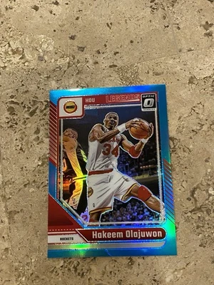 #’d/225 Aqua - 2024-25 Donruss Optic Legend Hakeem Olajuwon Rockets PWE Foto 1 de 2