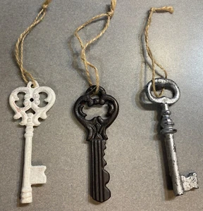 Vintage Large Metal Skeleton Keys Wall Decor Decorative Set Of 3 Crafts Jewelry - Bild 1 von 12