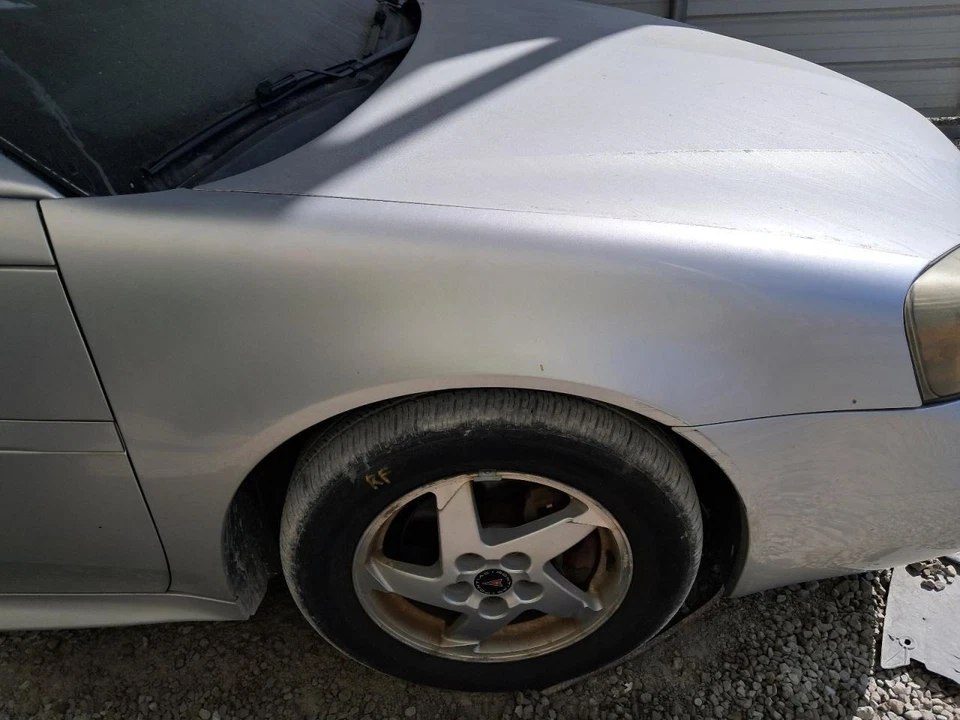 2004 Pontiac Grand Prix Right Passenger Fender Used 4DR SED SLV Local Pick Up Foto 1 de 4
