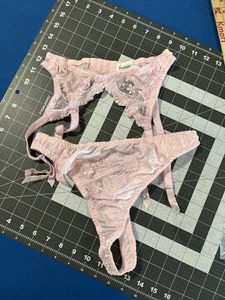 VTG Frederick’s Of Hollywood Garter Belt / Thong Panties Size L Pink Lace - New - Picture 1 of 14