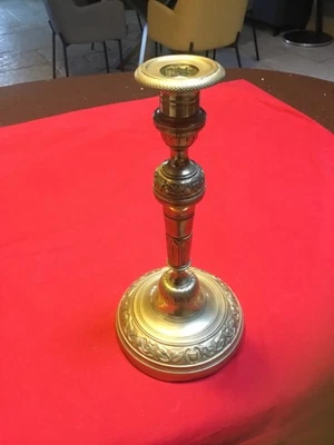 Ancien bougeoir louis XVI en  Bronze  - Photo 1/4