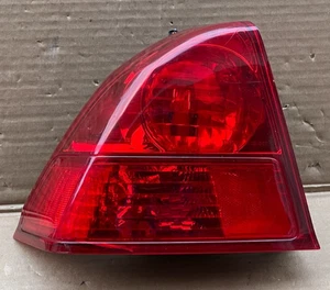 2003 - 2005 HONDA CIVIC DRIVER LEFT SIDE TAIL LIGHT LAMP 33551-S5B-A01 - Picture 1 of 4