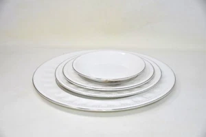 Wedgwood Colosseum Platinum 4 Piece Place Setting Plates - Picture 1 of 5