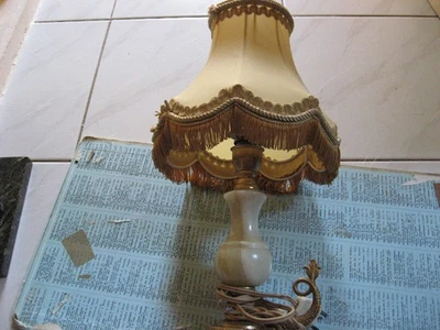 Pied de lampe en onyx avec socle en métal doré  POISSON vintage et abat jour jau - Photo 1/2