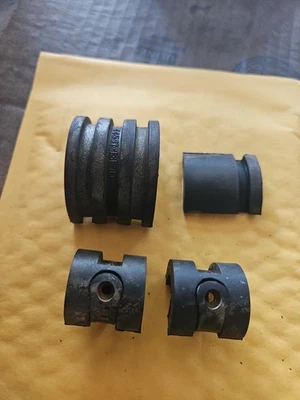 2005 SUZUKI DRZ125L OEM РАМА БЕНЗОБАКА РЕЗИНОВЫЕ АМОРТИЗАТОРЫ  - Изображение 1 из 3